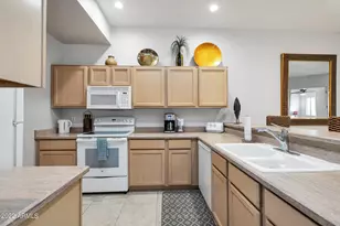 8270 N Hayden Rd, Scottsdale, AZ 85258 - Photo 6