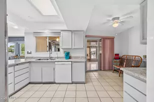 10306 W Ponderosa Cir, Sun City, AZ 85373 - Photo 10