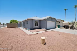 11904 N 76th Ln, Peoria, AZ 85345 - Photo 1