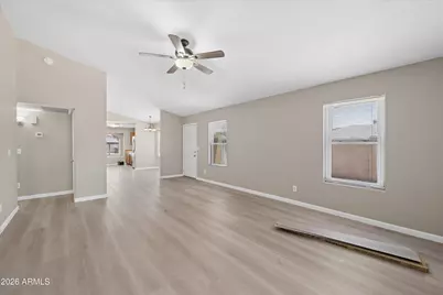 11904 N 76th Lane, Peoria, AZ 85345 - Photo 4