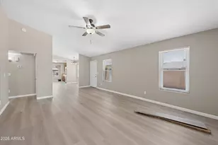 11904 N 76th Ln, Peoria, AZ 85345 - Photo 4