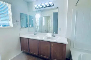 2016 N 78th Glen, Phoenix, AZ 85035 - Photo 16