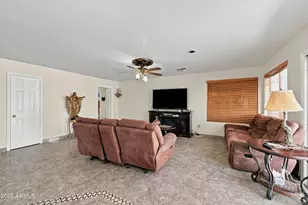 735 E Geronimo St, Chandler, AZ 85225 - Photo 6