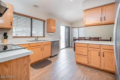 8826 W Diana Avenue, Peoria, AZ 85345 - Photo 4