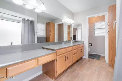 8826 W Diana Avenue, Peoria, AZ 85345 - Photo 16