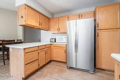 8826 W Diana Avenue, Peoria, AZ 85345 - Photo 6