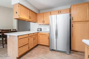 8826 W Diana Ave, Peoria, AZ 85345 - Photo 6