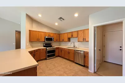 8638 E Osage Circle, Mesa, AZ 85212 - Photo 6
