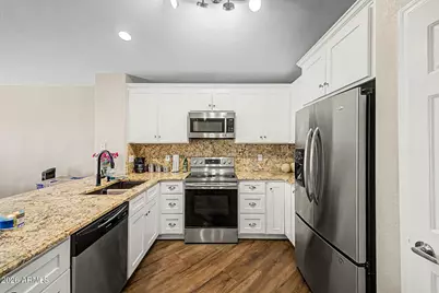 11167 W Harmont Drive, Peoria, AZ 85345 - Photo 10