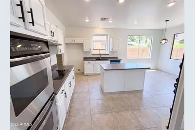 13530 W Banff Lane, Surprise, AZ 85379 - Photo 8