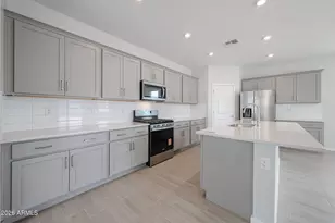 24210 W Dekalb Ln, Buckeye, AZ 85326 - Photo 14