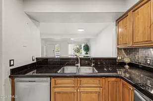 4805 E Kachina Trail, Phoenix, AZ 85044 - Photo 8