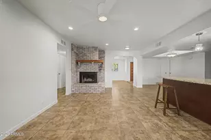 23235 N 89th Dr, Peoria, AZ 85383 - Photo 16