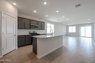 40045 W Wolf Dr, Maricopa, AZ 85138 - Photo 2