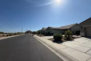 30411 W Leah Dr, Buckeye, AZ 85396 - Photo 2