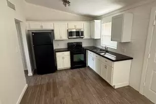 2308 N 28th Pl, Phoenix, AZ 85008 - Photo 1