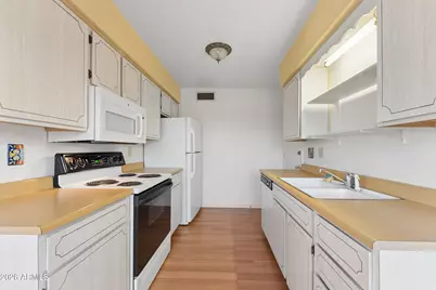10018 N 97th Drive #A, Peoria, AZ 85345 - Photo 8