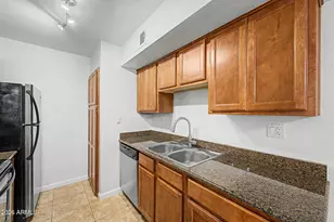 5995 N 78th St, Scottsdale, AZ 85250 - Photo 18