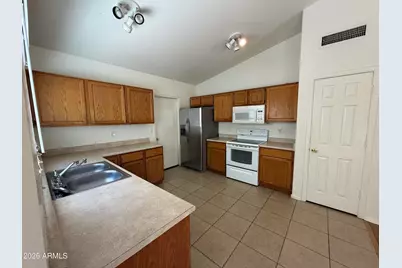 505 W Sereno Drive, Gilbert, AZ 85233 - Photo 10