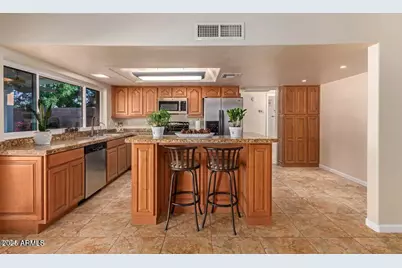 2705 W Summit Place, Chandler, AZ 85224 - Photo 4