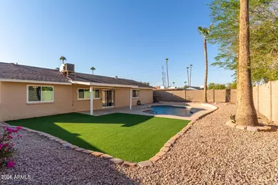 2705 W Summit Place, Chandler, AZ 85224 - Photo 12