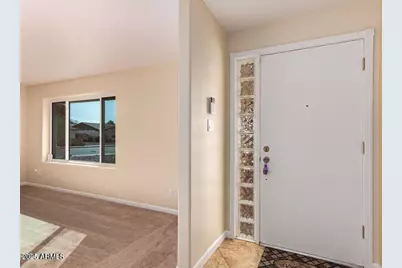 2705 W Summit Place, Chandler, AZ 85224 - Photo 2