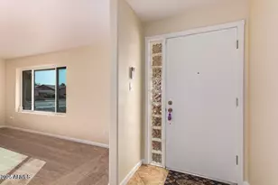 2705 W Summit Pl, Chandler, AZ 85224 - Photo 2