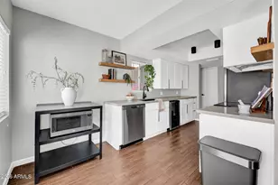 7 E Loma Ln, Phoenix, AZ 85020 - Photo 8