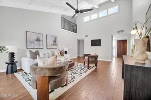 7 E Loma Ln, Phoenix, AZ 85020 - Photo 1