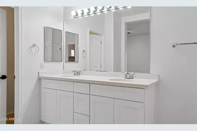 2575 W Amber Sun Drive, Phoenix, AZ 85085 - Photo 30
