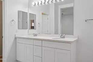 2575 W Amber Sun Dr, Phoenix, AZ 85085 - Photo 30