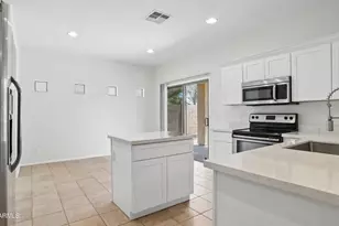 2575 W Amber Sun Dr, Phoenix, AZ 85085 - Photo 20