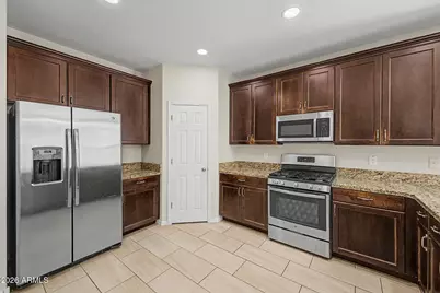 8530 W Flynn Lane, Glendale, AZ 85305 - Photo 10