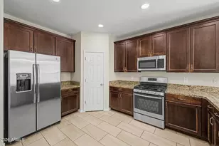 8530 W Flynn Ln, Glendale, AZ 85305 - Photo 10