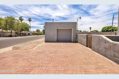 3301 W Lynwood Street, Phoenix, AZ 85009 - Photo 6