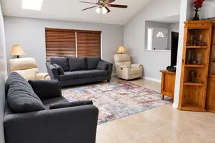 3916 W Aster Dr, Phoenix, AZ 85029 - Photo 2