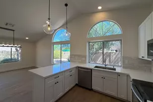 19830 N 84th Ave, Peoria, AZ 85382 - Photo 16
