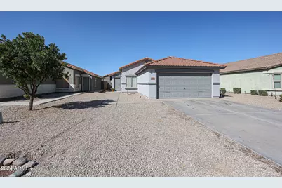 1098 E Nardini Street, San Tan Valley, AZ 85140 - Photo 1