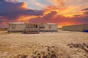 26748 N 187th Ave, Wittmann, AZ 85361 - Photo 4