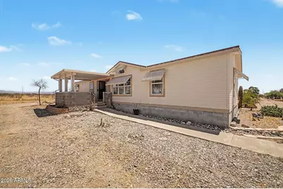 26748 N 187th Avenue, Wittmann, AZ 85361 - Photo 2