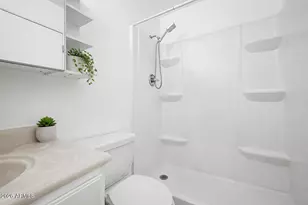2046 W Hazelwood Pkwy, Phoenix, AZ 85015 - Photo 12