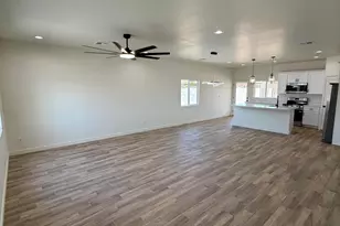 8515 W Pineveta Dr, Arizona City, AZ 85123 - Photo 2
