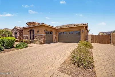 18468 W Paradise Lane, Surprise, AZ 85388 - Photo 2
