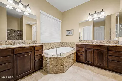 18468 W Paradise Lane, Surprise, AZ 85388 - Photo 14