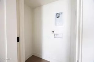 77 E Missouri Ave, Phoenix, AZ 85012 - Photo 32