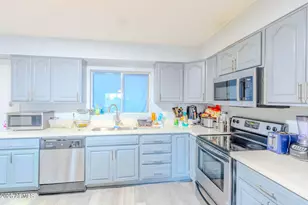 7139 W Wilshire Dr, Phoenix, AZ 85035 - Photo 8