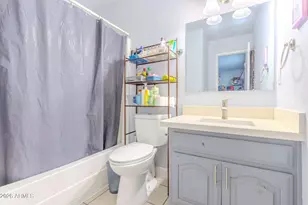 7139 W Wilshire Dr, Phoenix, AZ 85035 - Photo 12