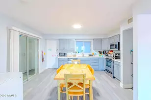 7139 W Wilshire Dr, Phoenix, AZ 85035 - Photo 8