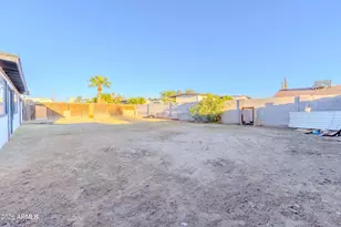 7139 W Wilshire Dr, Phoenix, AZ 85035 - Photo 16