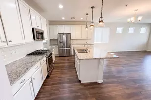 10066 W Cashman Dr, Peoria, AZ 85383 - Photo 2